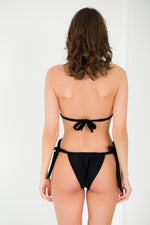 Bikini triangle à bijoux dorés
