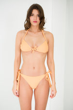 Bikini triangle à nœuds