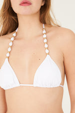 Bikini triangle à fronces et bijoux