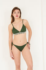 Bikini triangle à ornements coquillages
