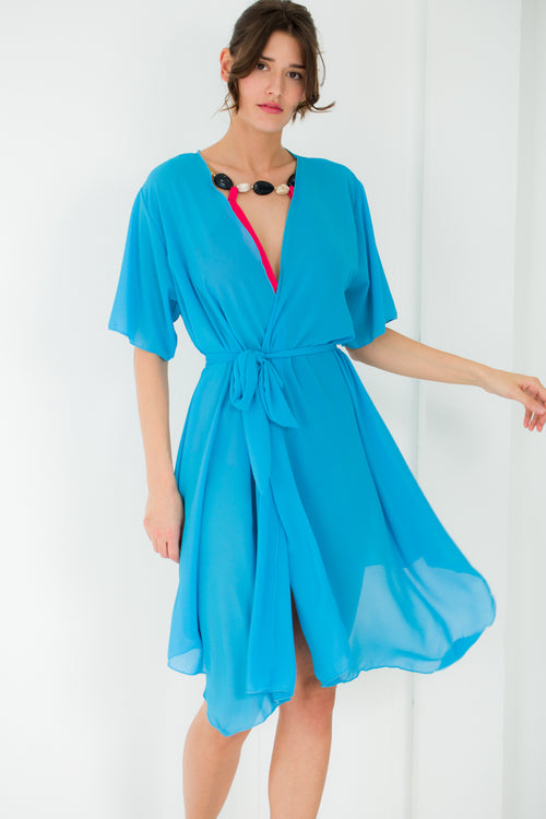 Kimono de plage transparent de couleur unie avec ceinture